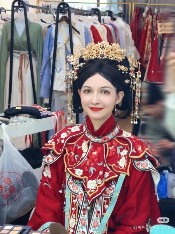 博易股票 新民侨梁 | 汉服热席卷海外社交平台，老外为何纷纷盛装打卡